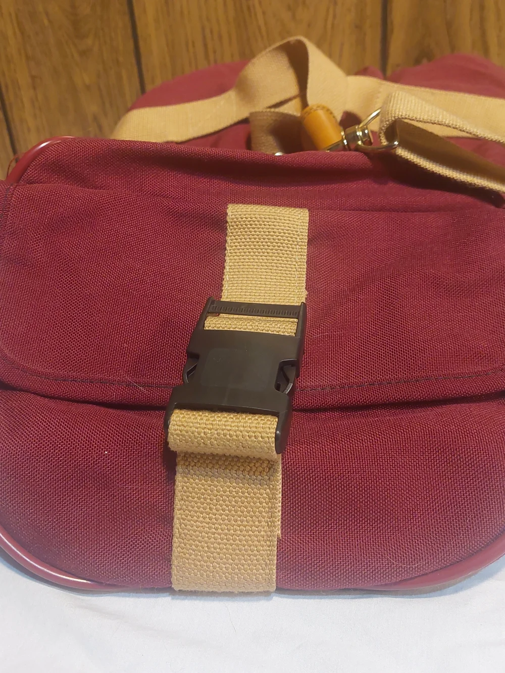 Vintage 80s Winnebago Canvas Duffel Bag Maroon Zipper 3 Compartments Strap